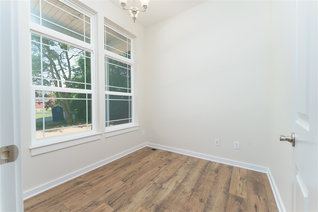 15317 Sherwood Lane Property Photo 5