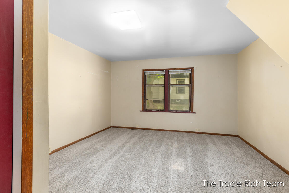 227 E Division Street Property Photo 16