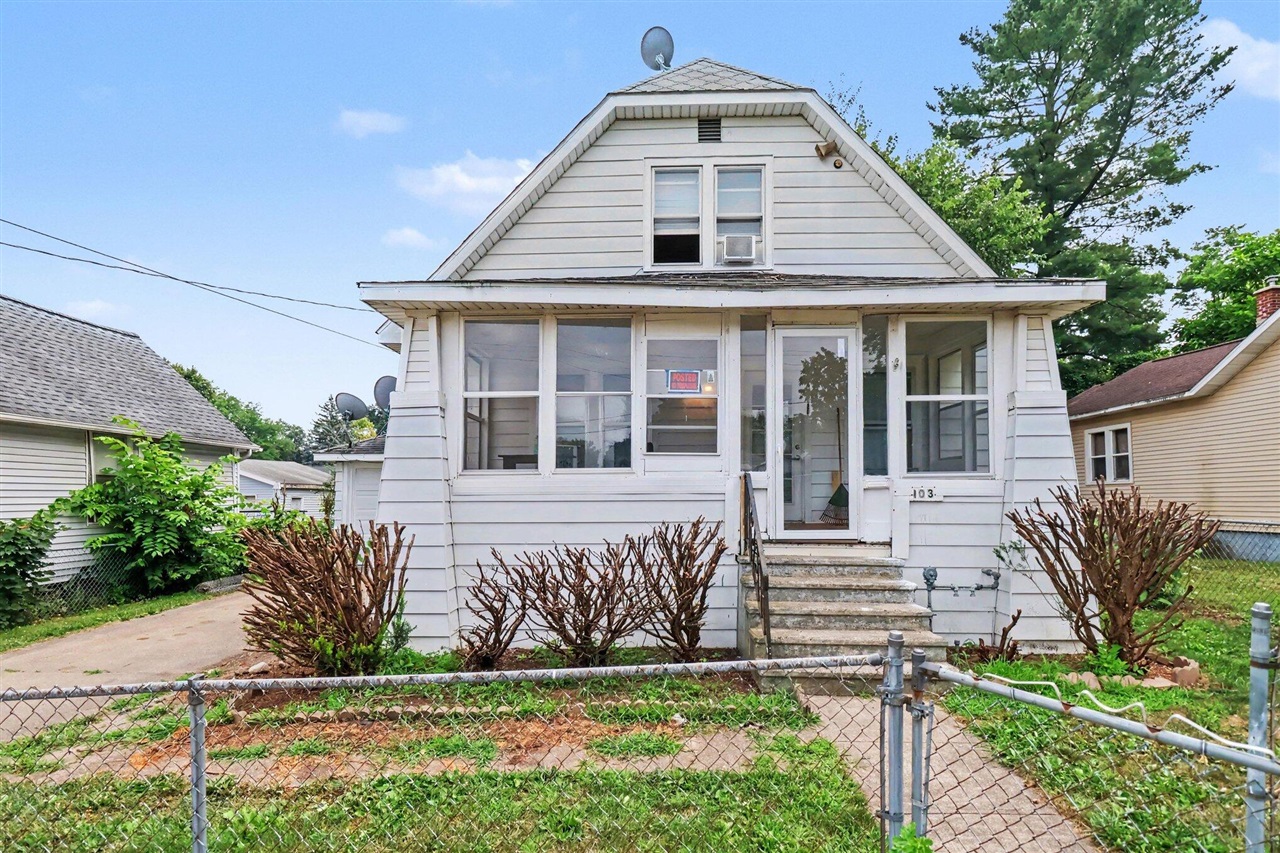 103 Webber Street Property Photo 1