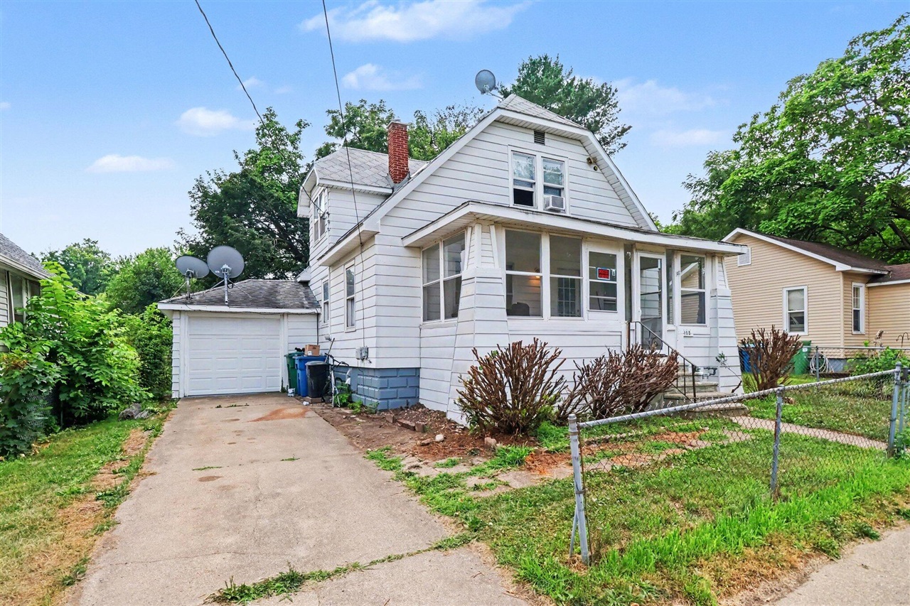 103 Webber Street Property Photo 3