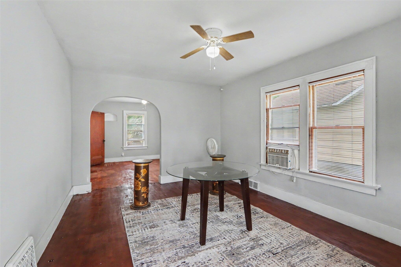 103 Webber Street Property Photo 6