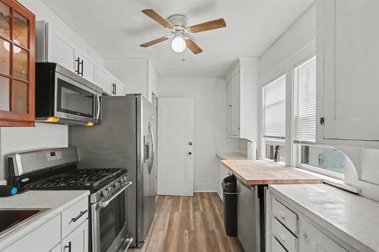 103 Webber Street Property Photo 8