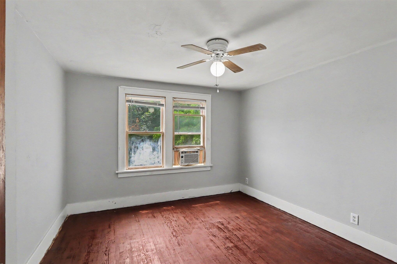 103 Webber Street Property Photo 15