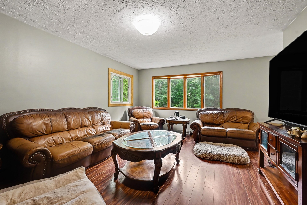 6080 Herring Road Property Photo 5