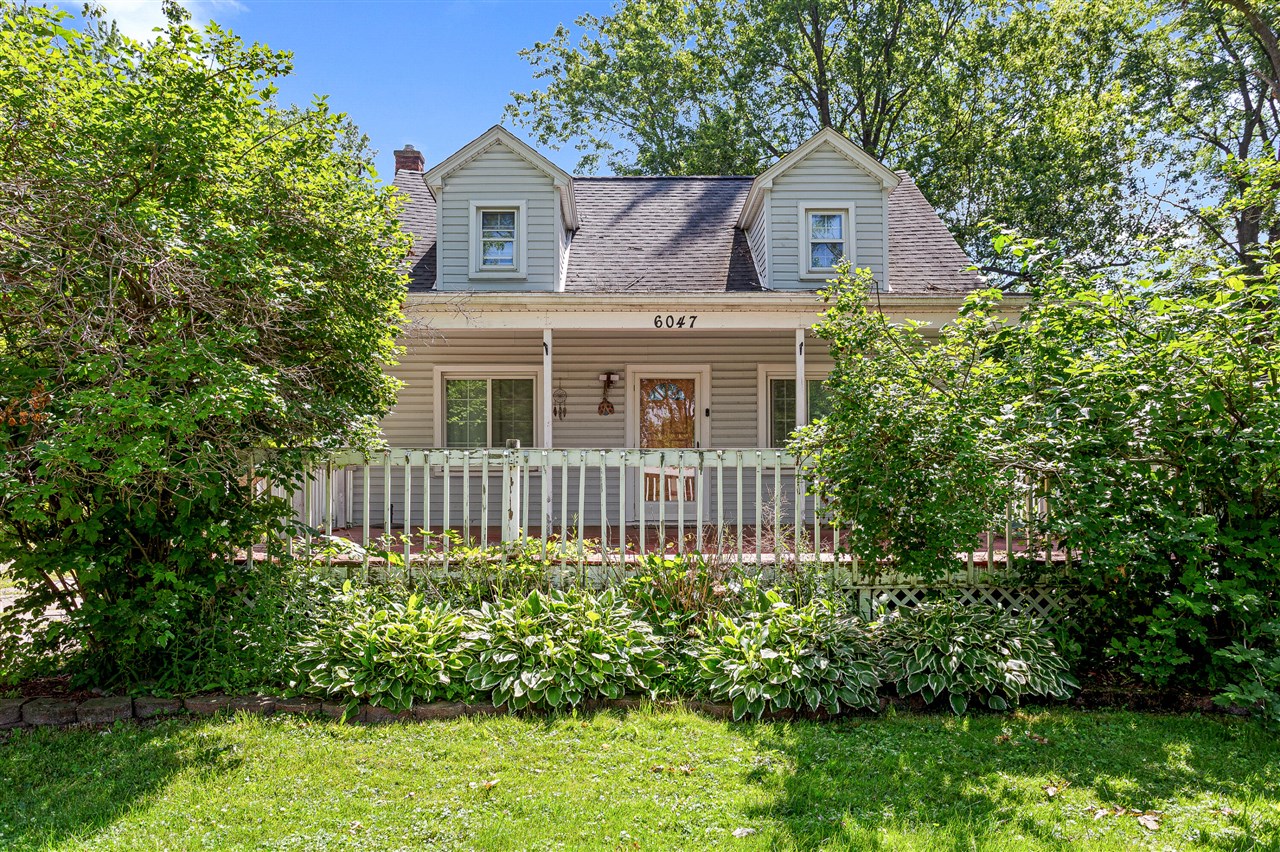 6047 Wellington Street Property Photo 1
