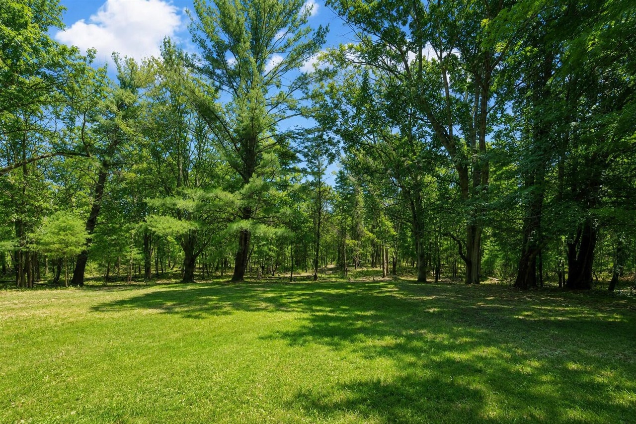 1112 2nd Street Property Photo 2