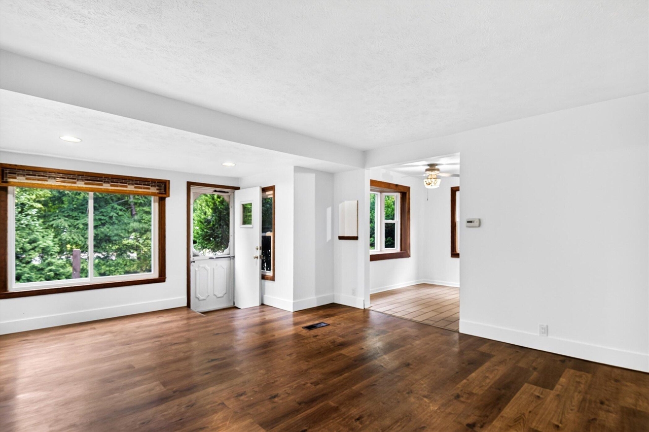 6109 Brooklyn Road Property Photo 6