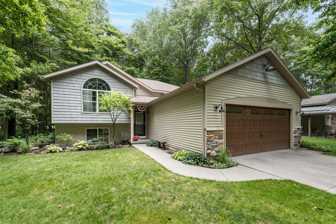 25158 Chaty Lane Property Photo 2