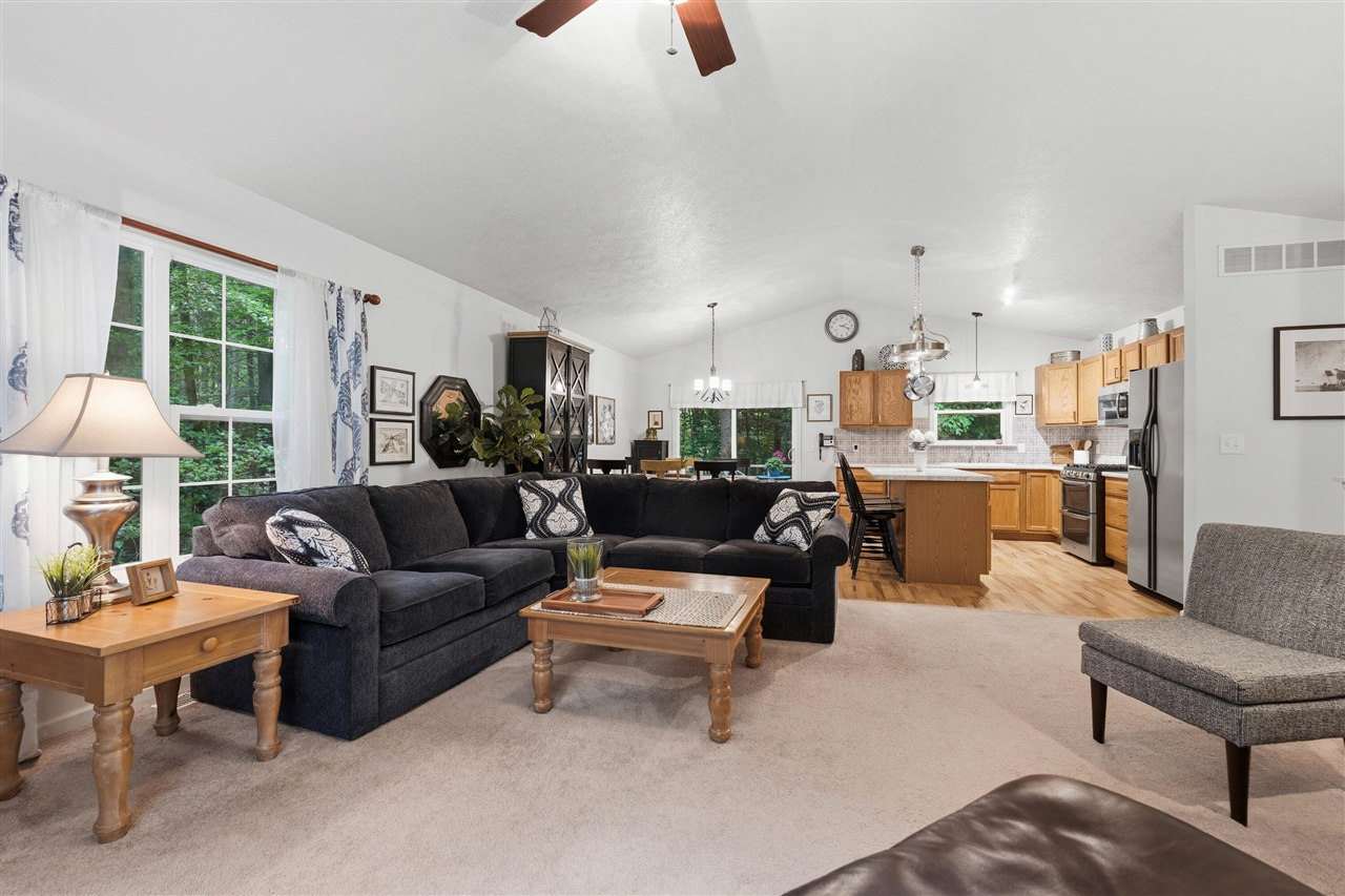25158 Chaty Lane Property Photo 6
