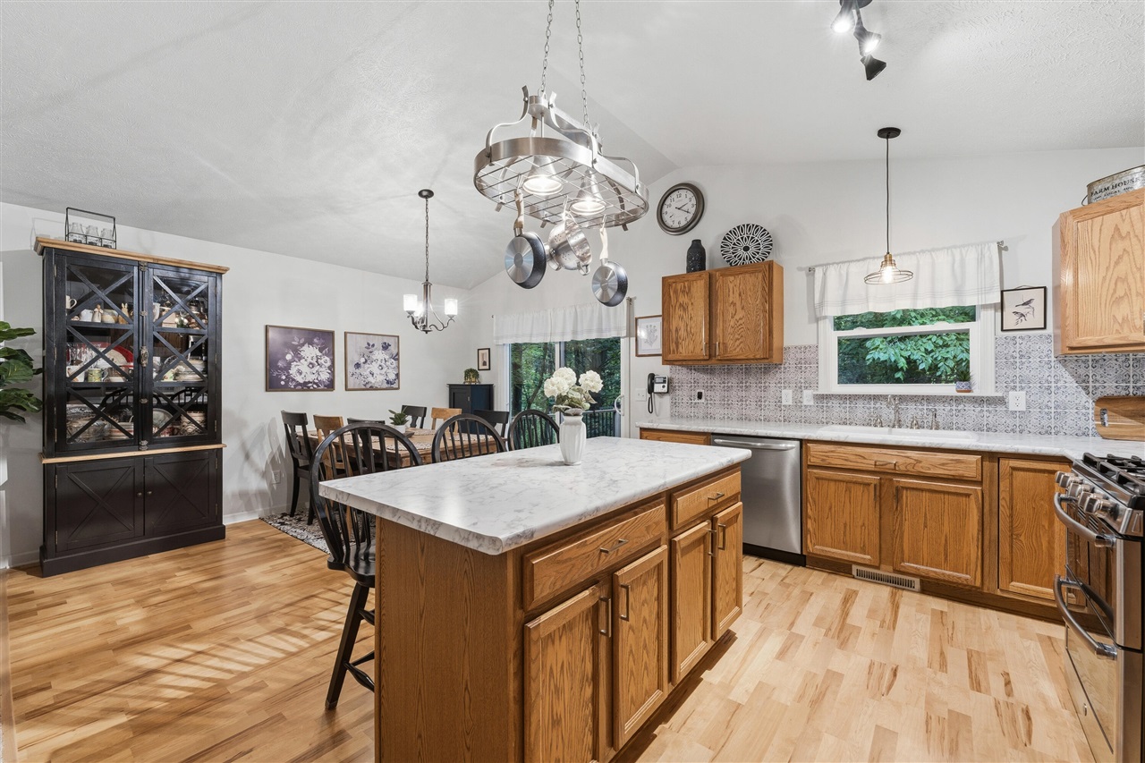 25158 Chaty Lane Property Photo 8