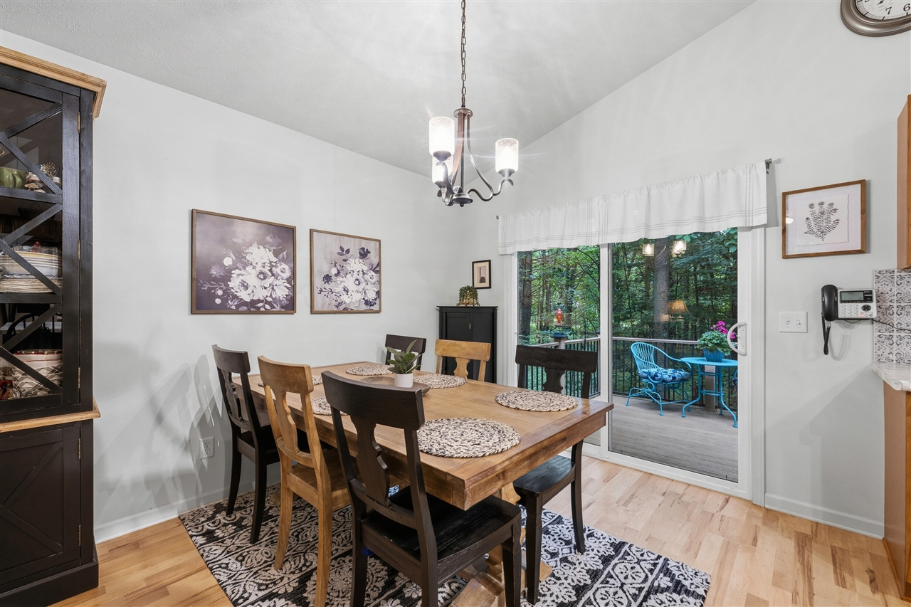 25158 Chaty Lane Property Photo 9