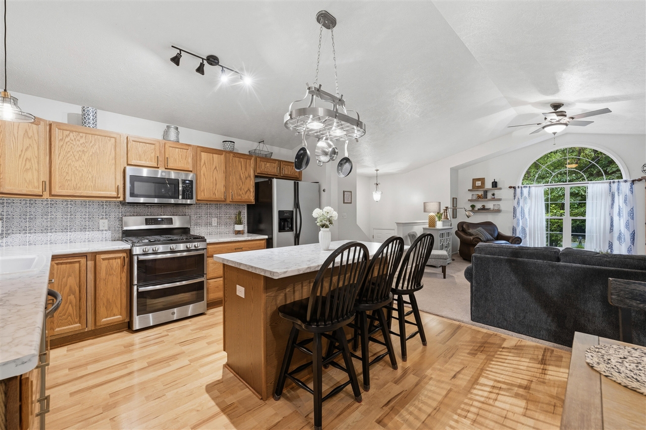 25158 Chaty Lane Property Photo 11