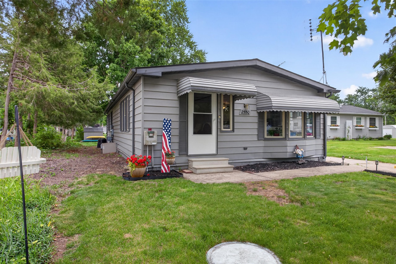2550 Dardy Drive Property Photo 4