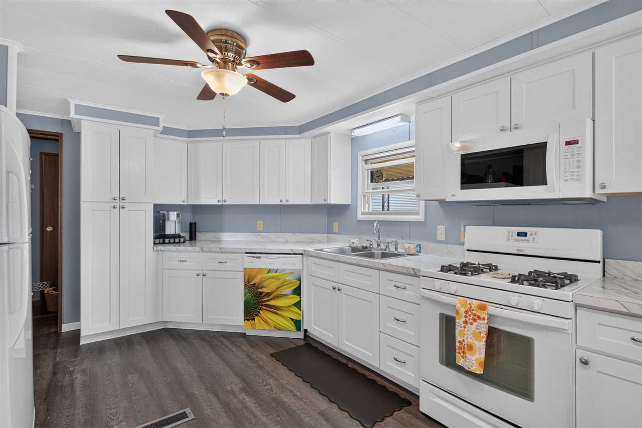 2550 Dardy Drive Property Photo 19