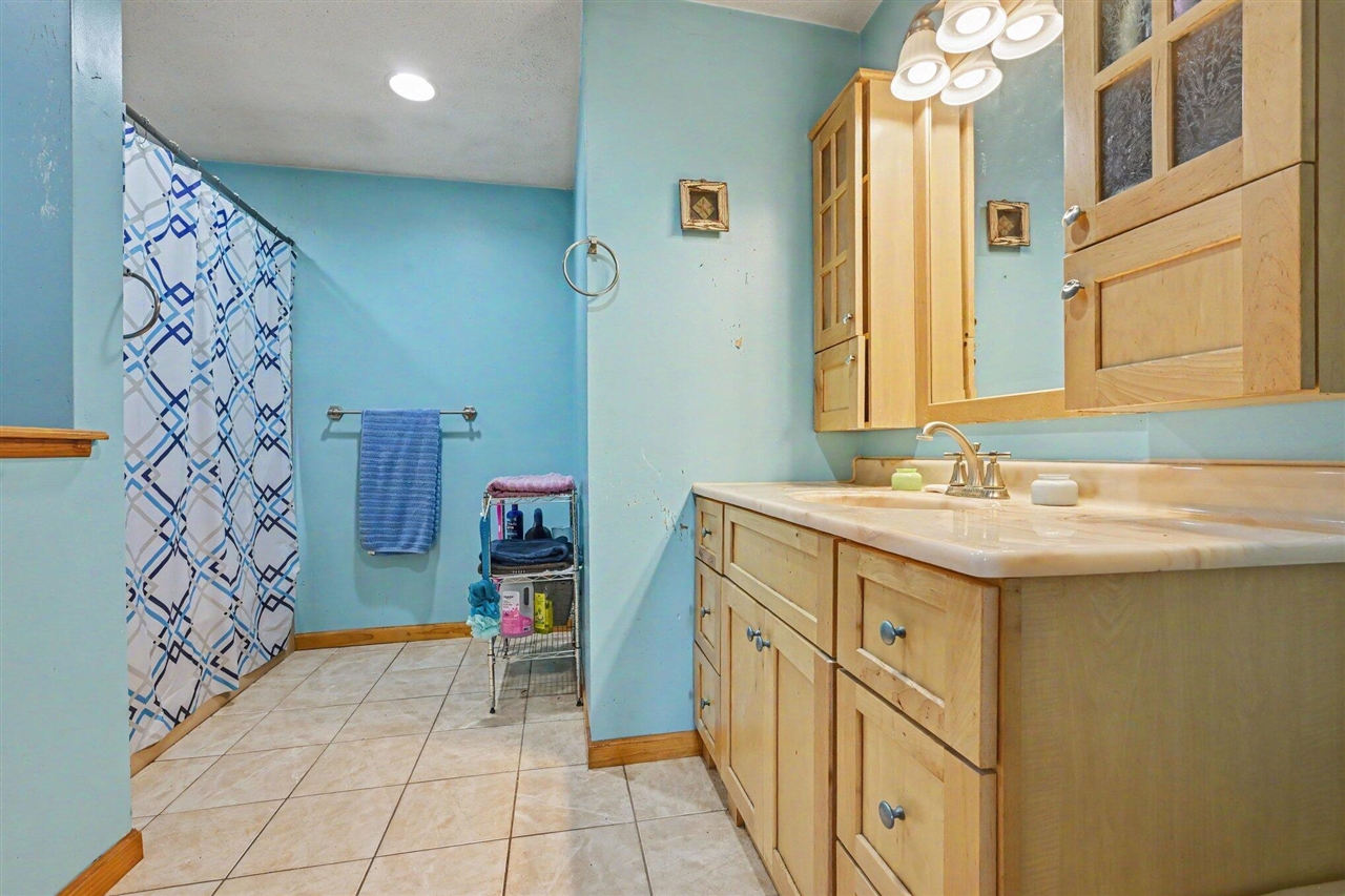 59293 Roberts Road Property Photo 9
