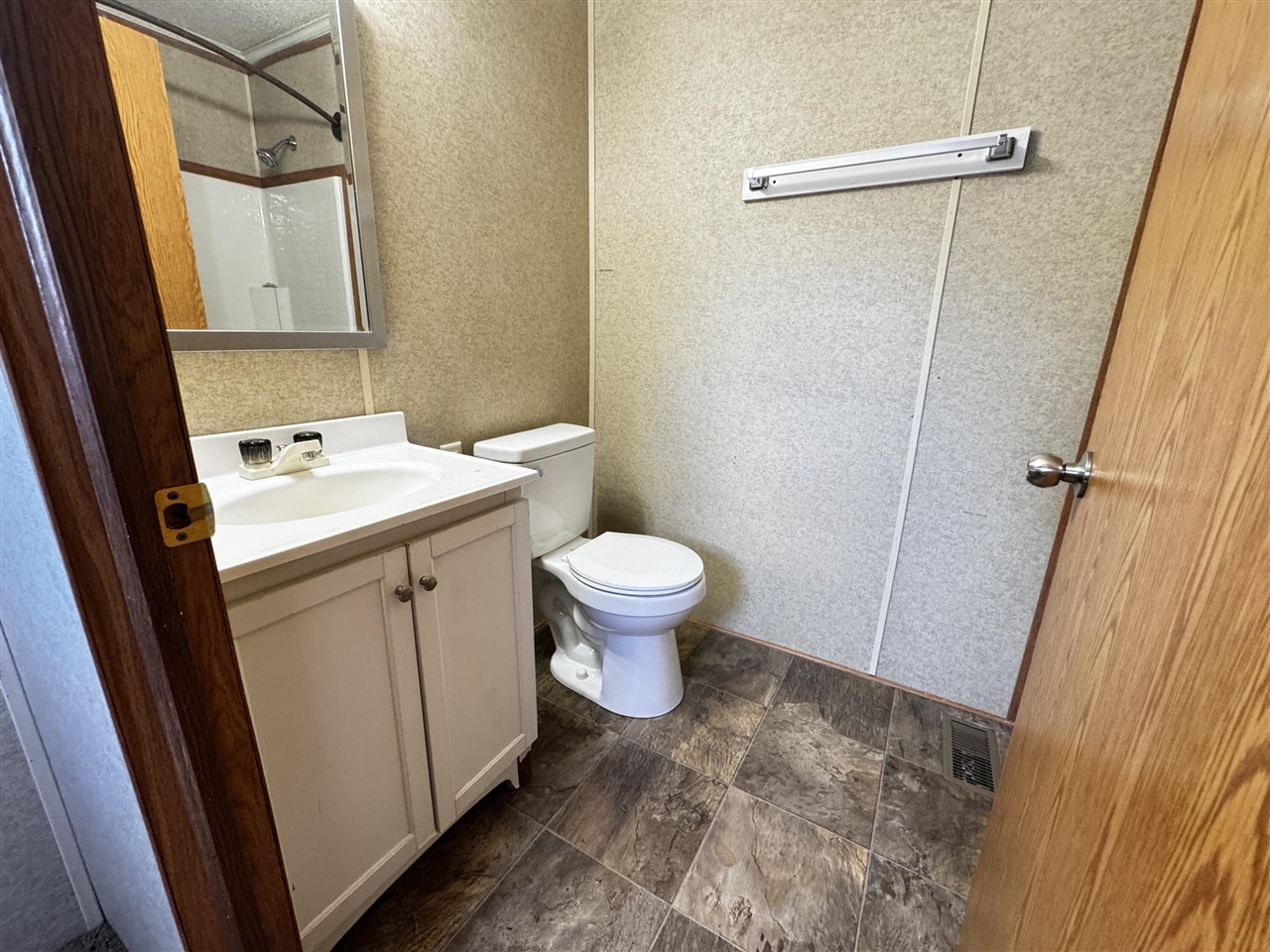 18376 Saint Joseph Avenue Property Photo 6