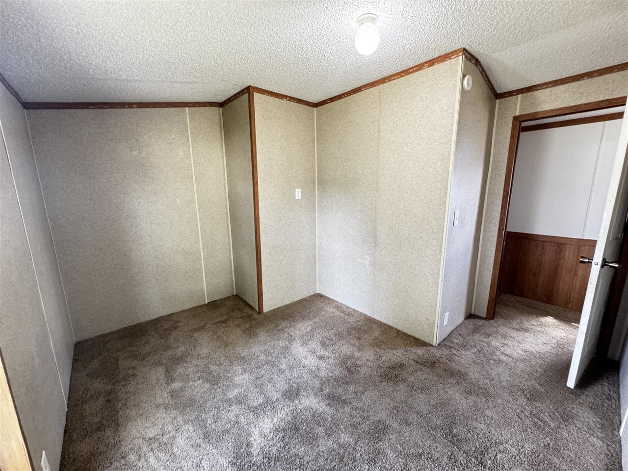 18376 Saint Joseph Avenue Property Photo 7