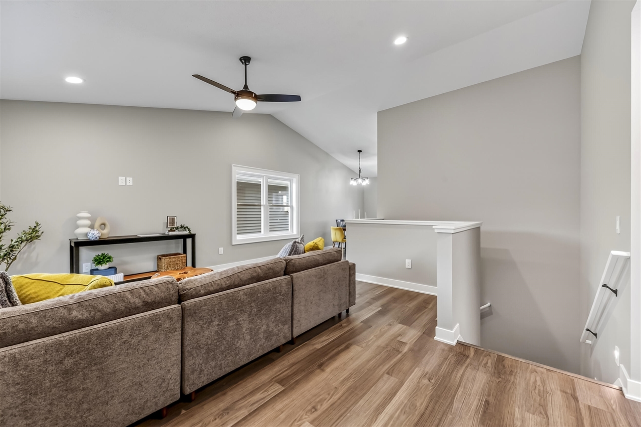 291 Aspen Hill Drive Property Photo 4