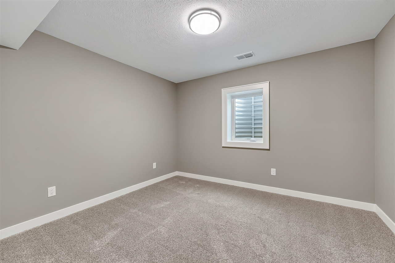 291 Aspen Hill Drive Property Photo 15