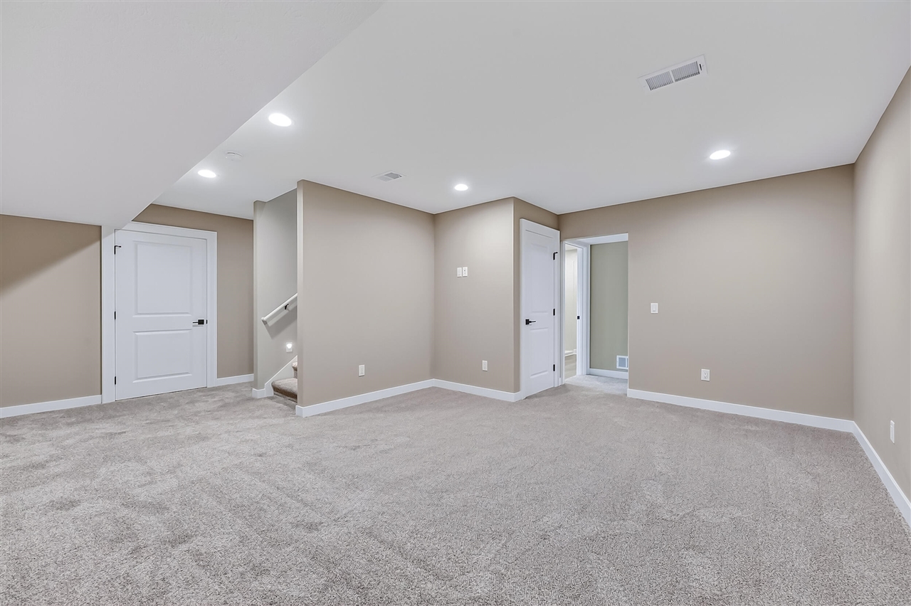 291 Aspen Hill Drive Property Photo 16