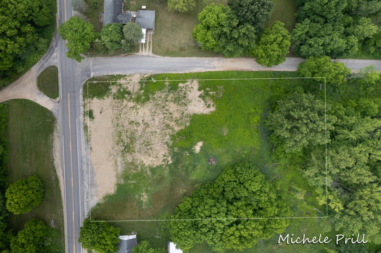 5819 Thornapple Lake Road Property Photo 3