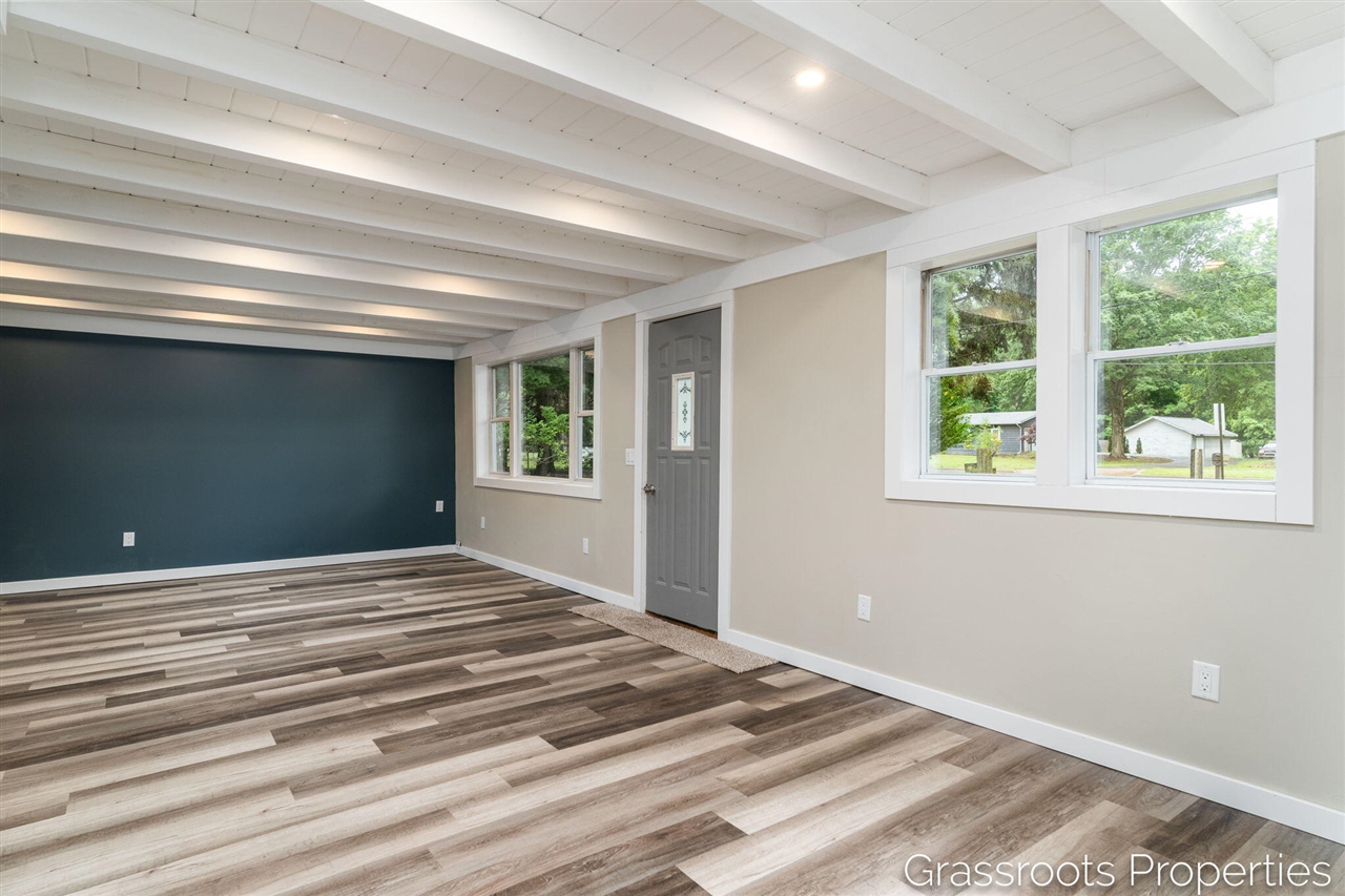 1403 S Mears Avenue Property Photo 9