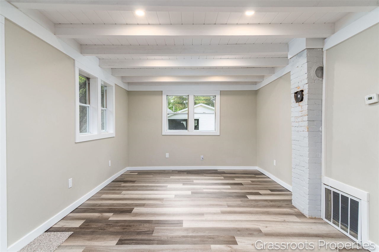 1403 S Mears Avenue Property Photo 11