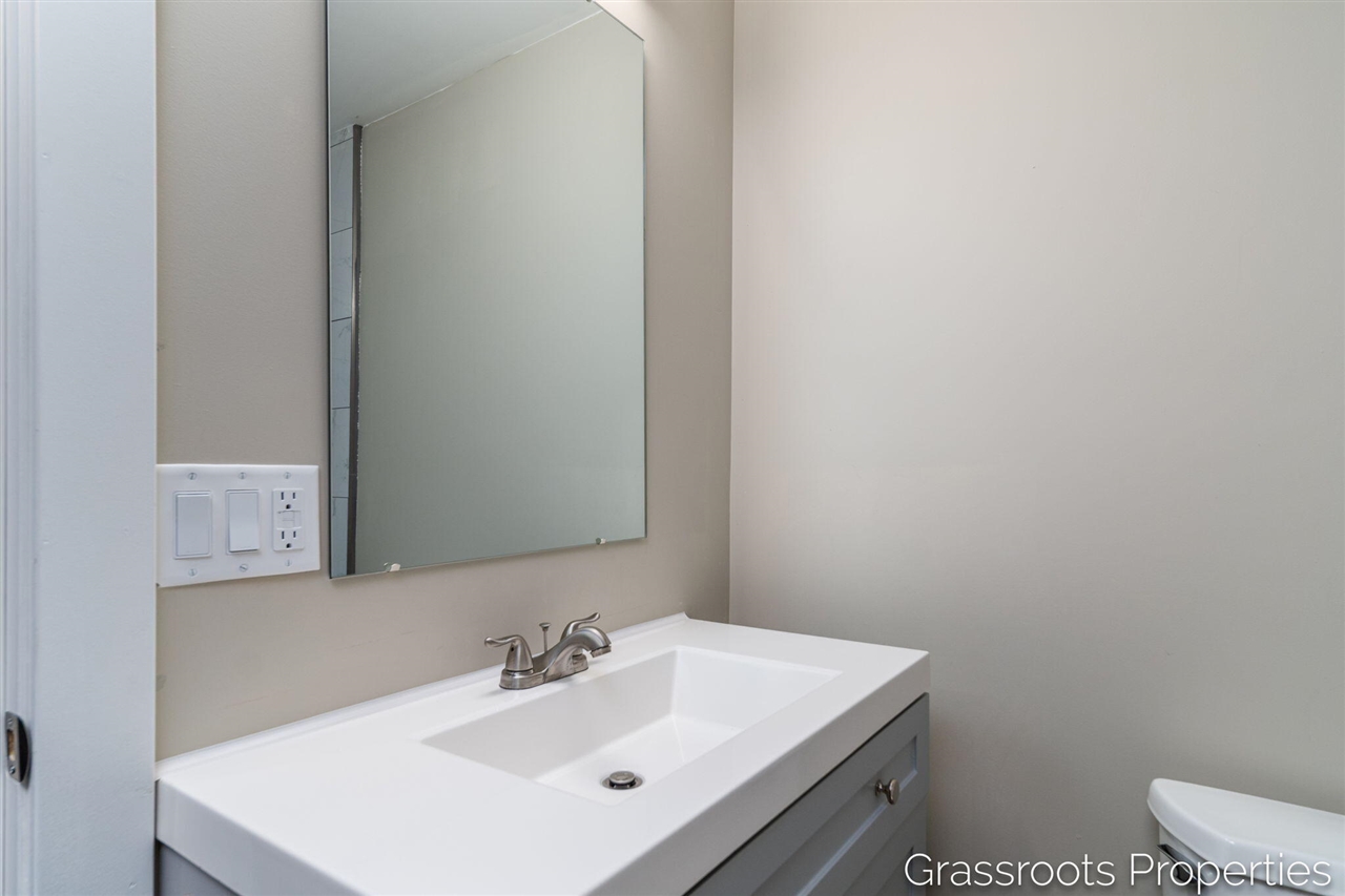 1403 S Mears Avenue Property Photo 14
