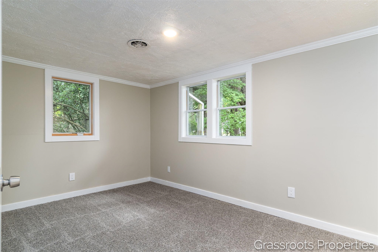 1403 S Mears Avenue Property Photo 16