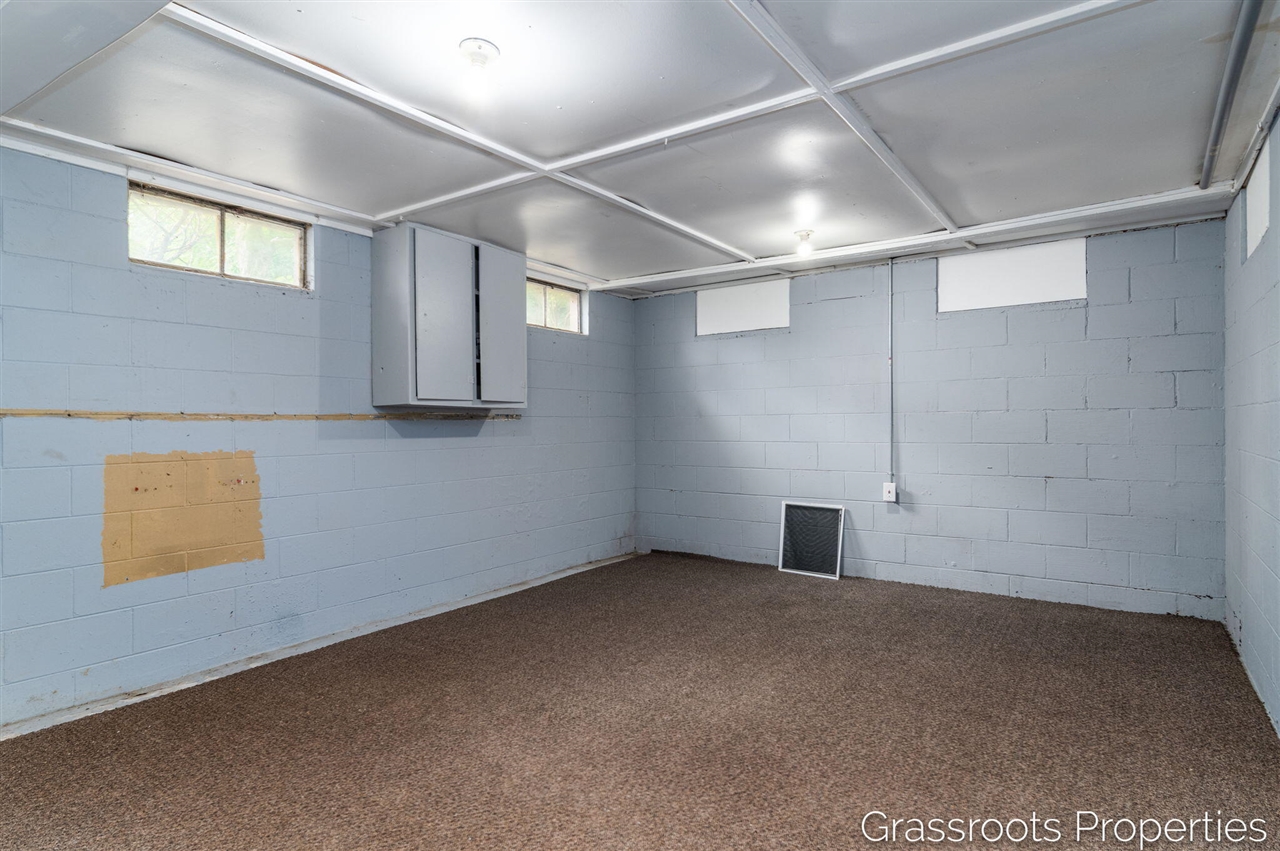 1403 S Mears Avenue Property Photo 24