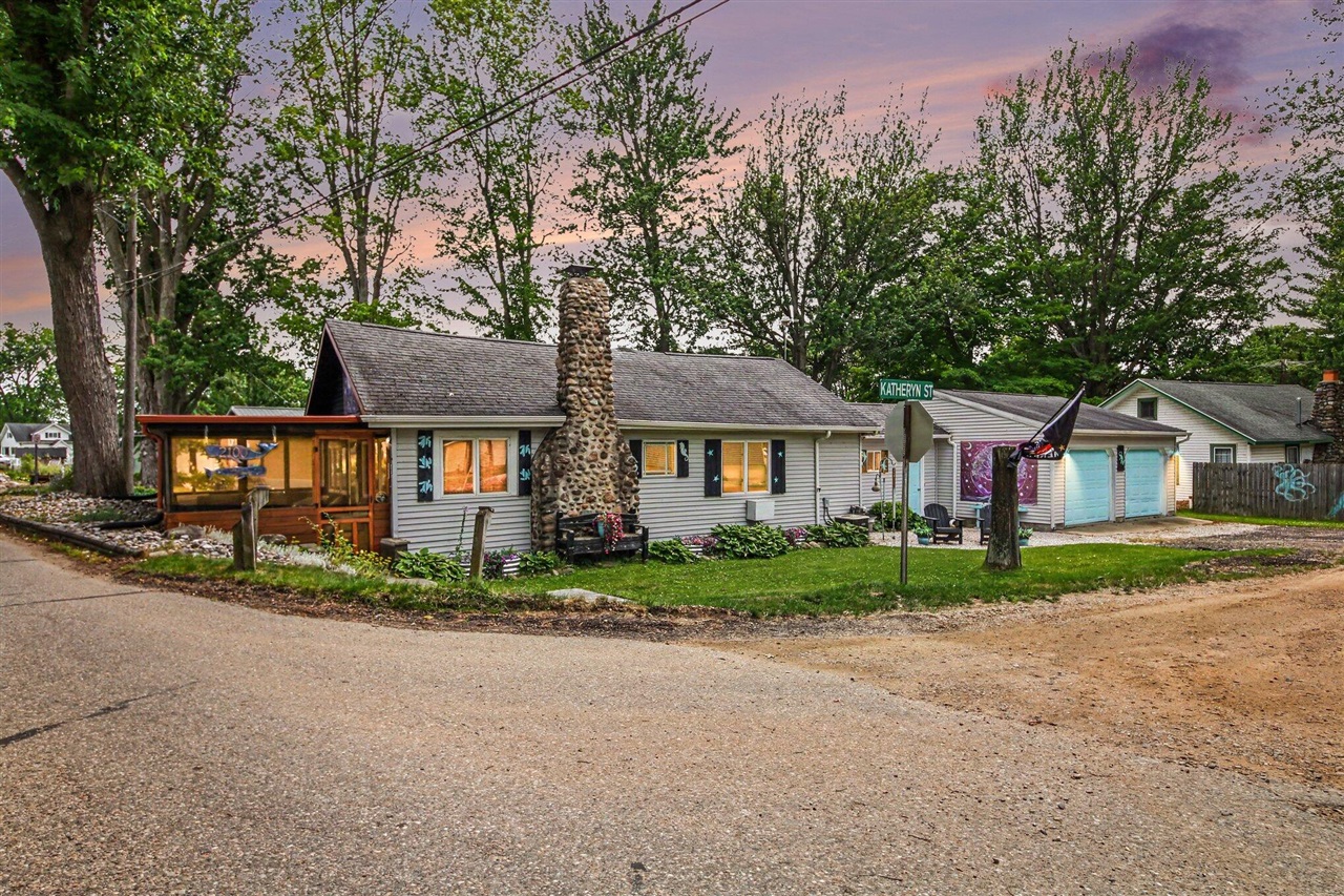 2100 Strait Tow Boulevard Property Photo 1