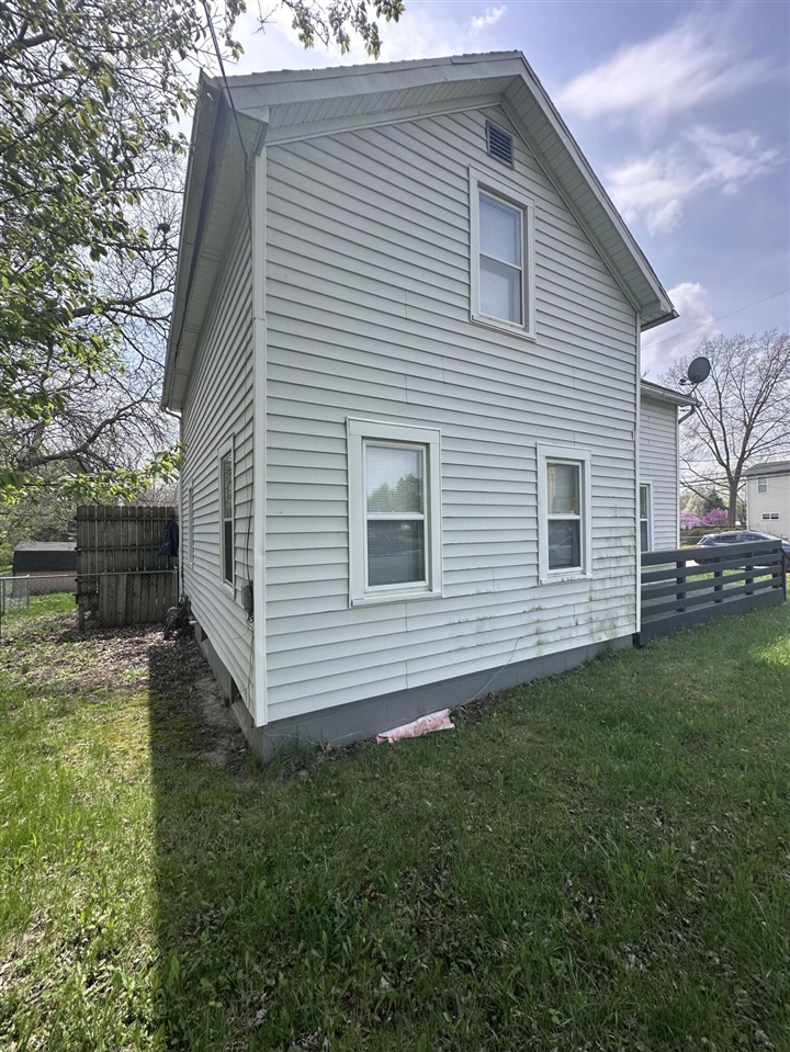 1002 E Oliver Street Property Photo 9