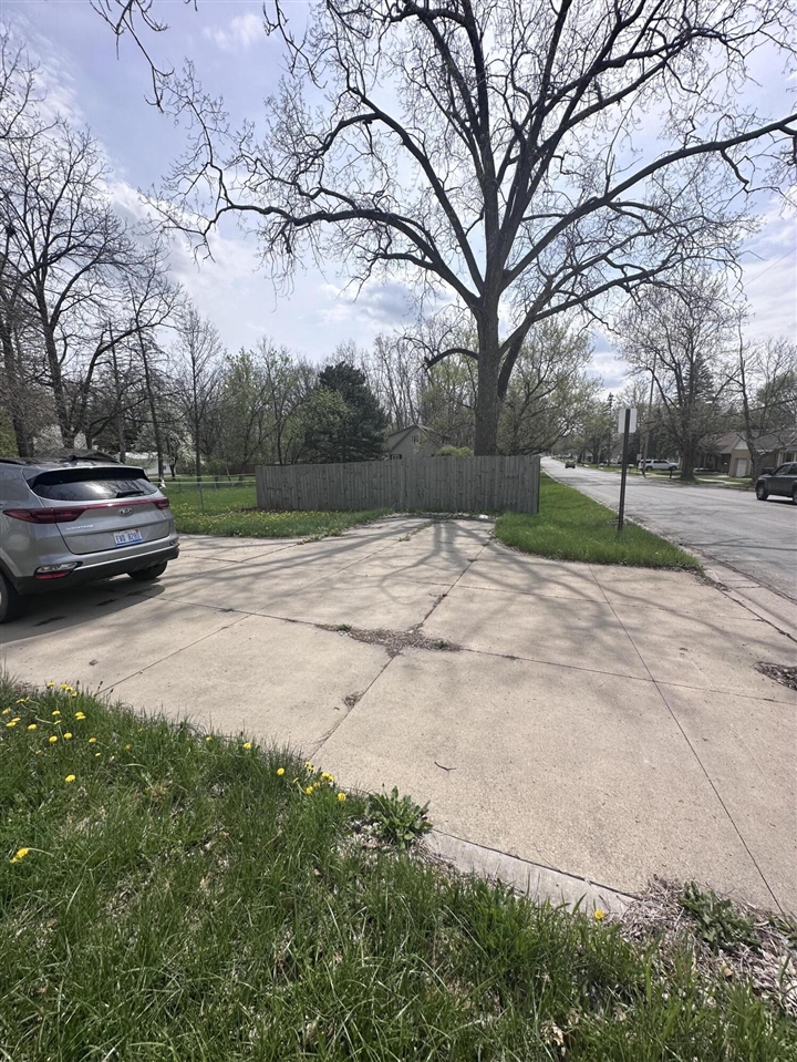 1002 E Oliver Street Property Photo 12