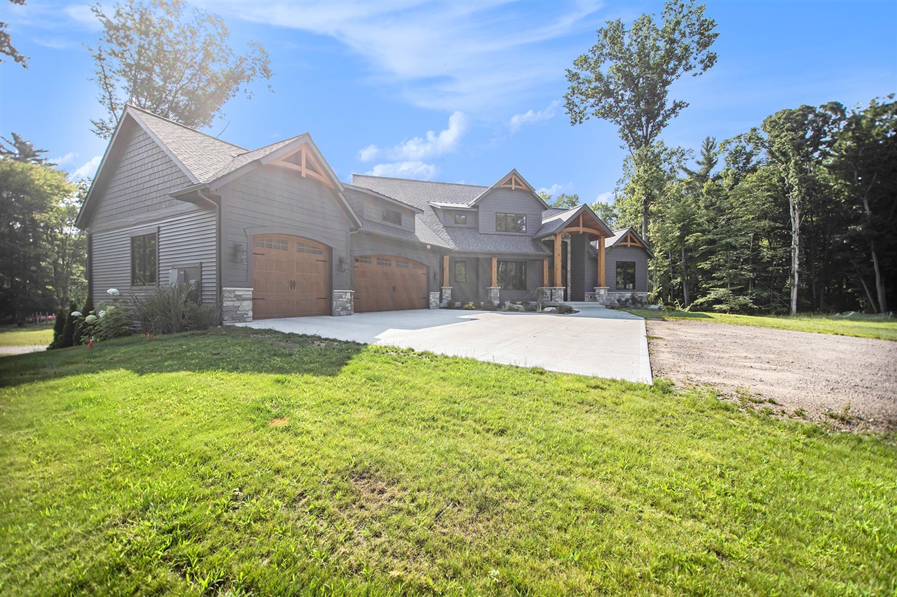 10898 Garfield Street Property Photo 5