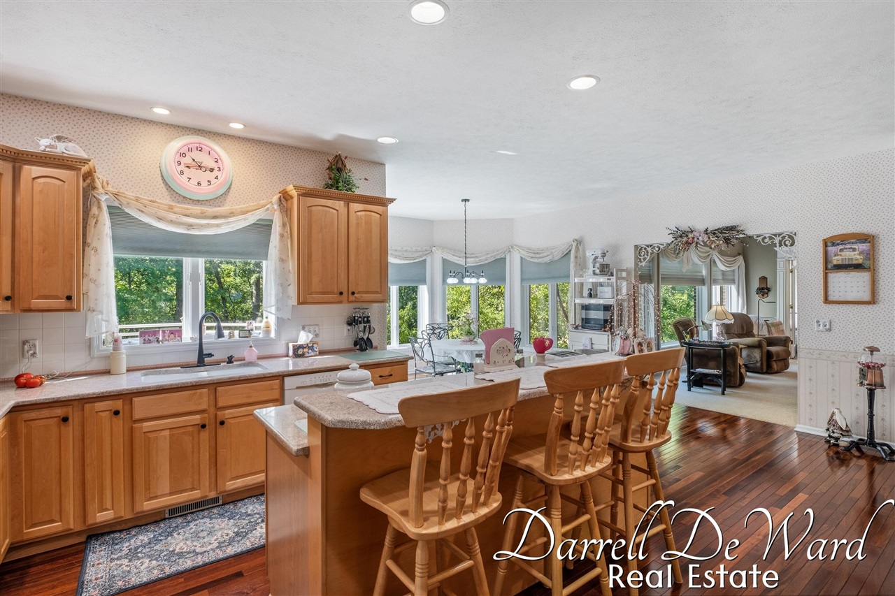 13850 Thompson Drive Property Photo 16