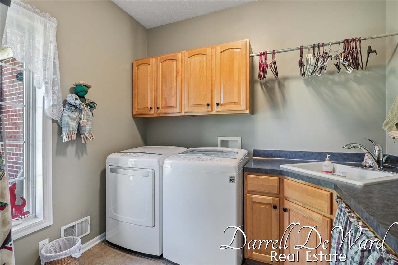 13850 Thompson Drive Property Photo 30