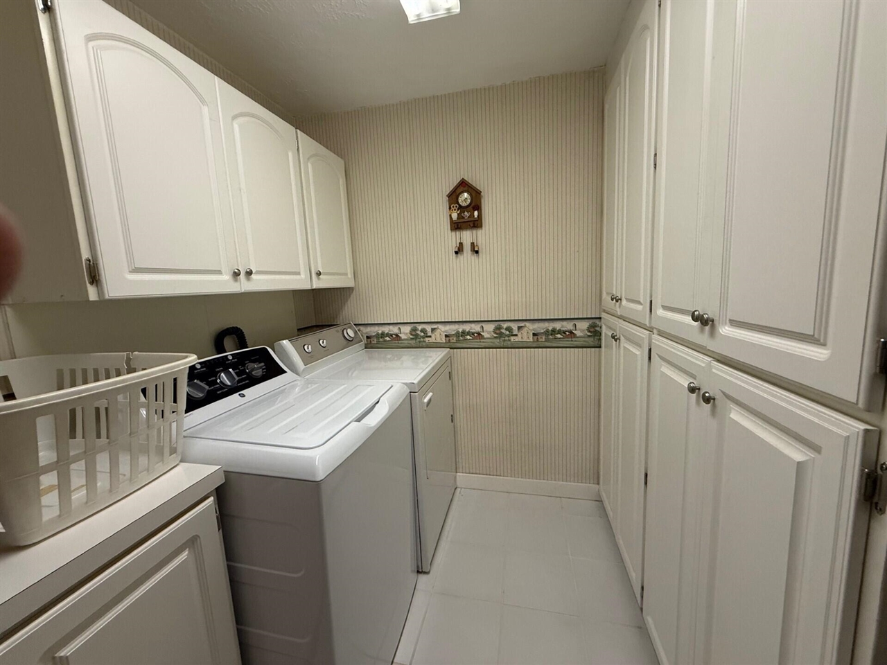 603 S George Street Property Photo 13
