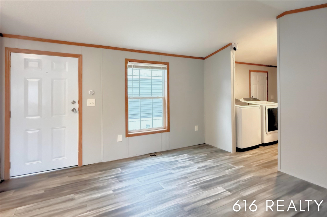 72 N Green Meadow Street Property Photo 5