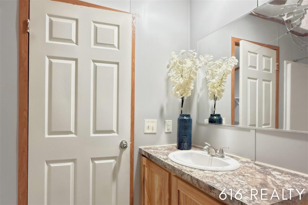 72 N Green Meadow Street Property Photo 12