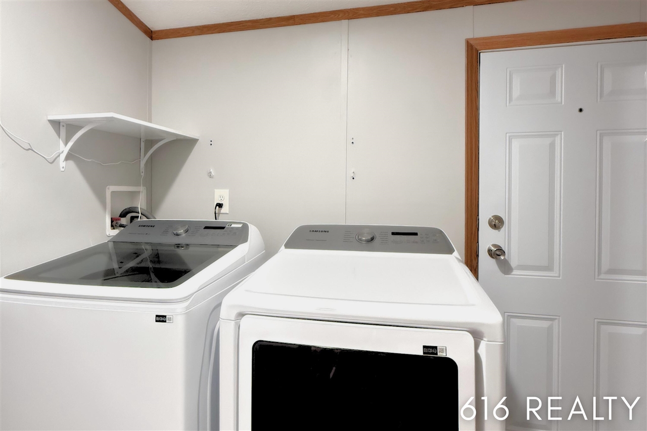 72 N Green Meadow Street Property Photo 14