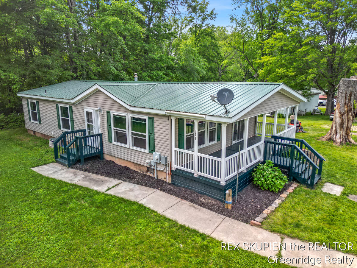571 W Eagle Ridge Property Photo 1
