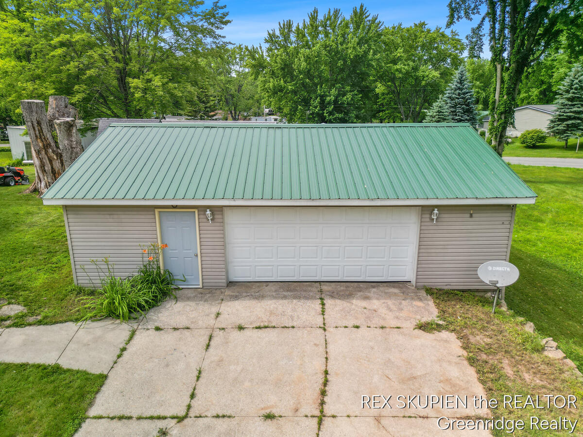 571 W Eagle Ridge Property Photo 3