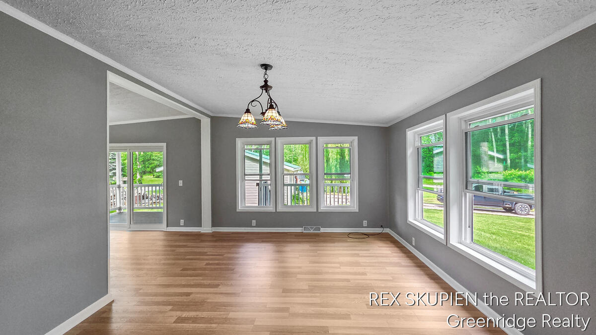 571 W Eagle Ridge Property Photo 7