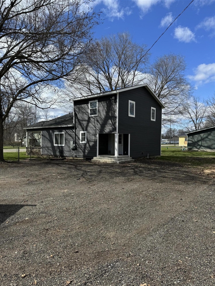 429 S Capital Avenue Property Photo 1