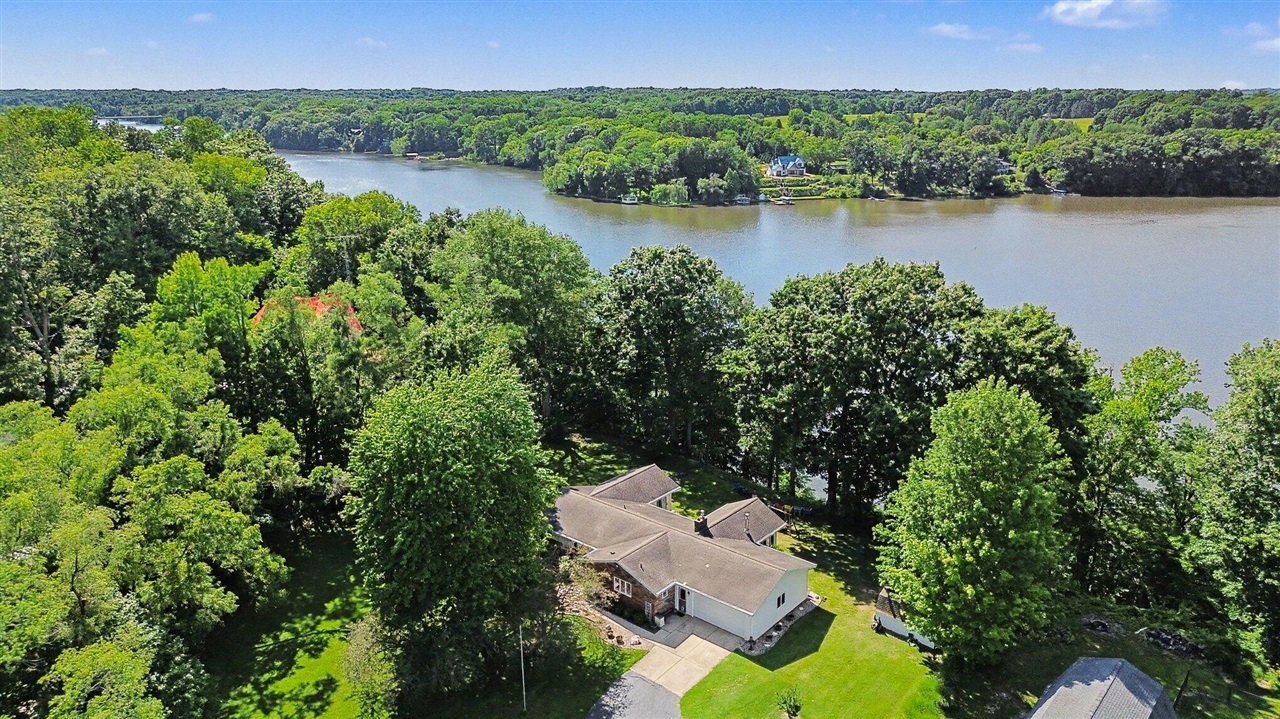10492 Range Line Road Property Photo 3
