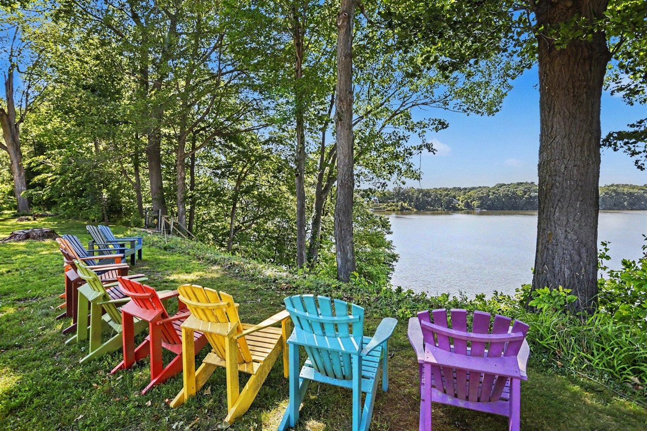 10492 Range Line Road Property Photo 4