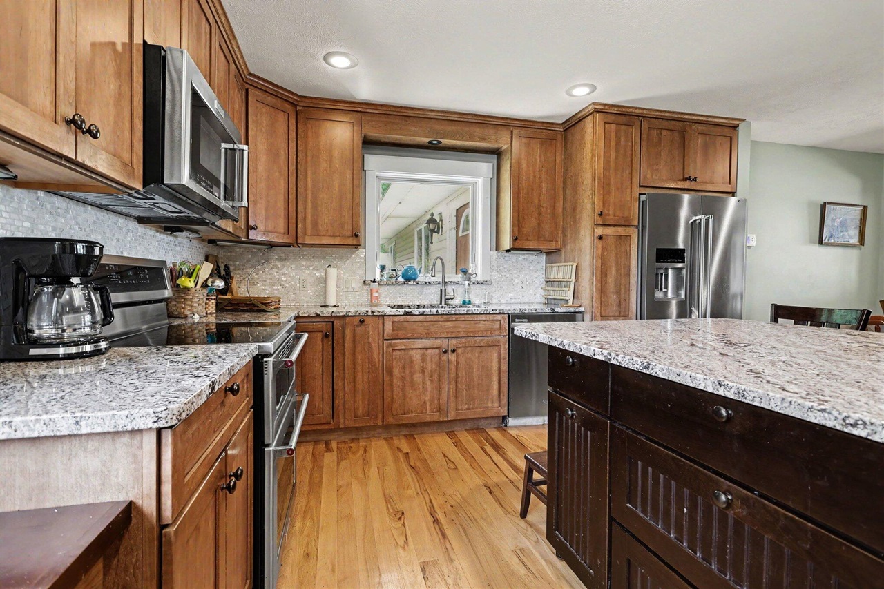 10492 Range Line Road Property Photo 11