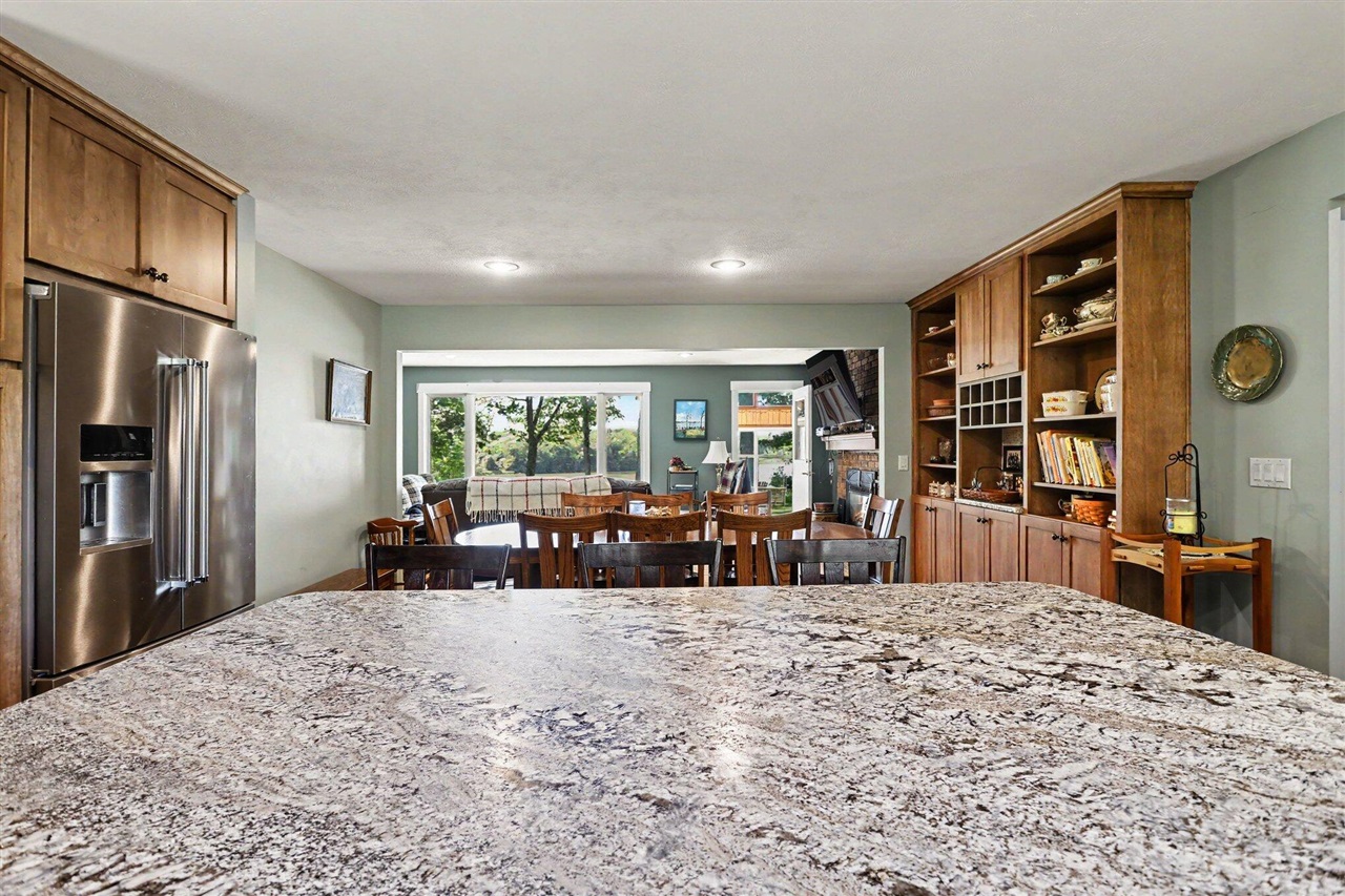 10492 Range Line Road Property Photo 15