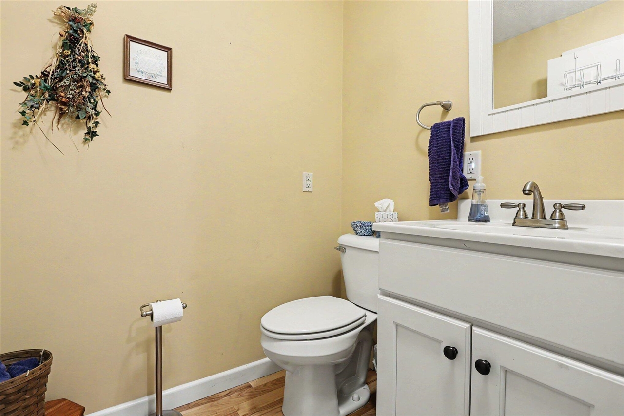 10492 Range Line Road Property Photo 19