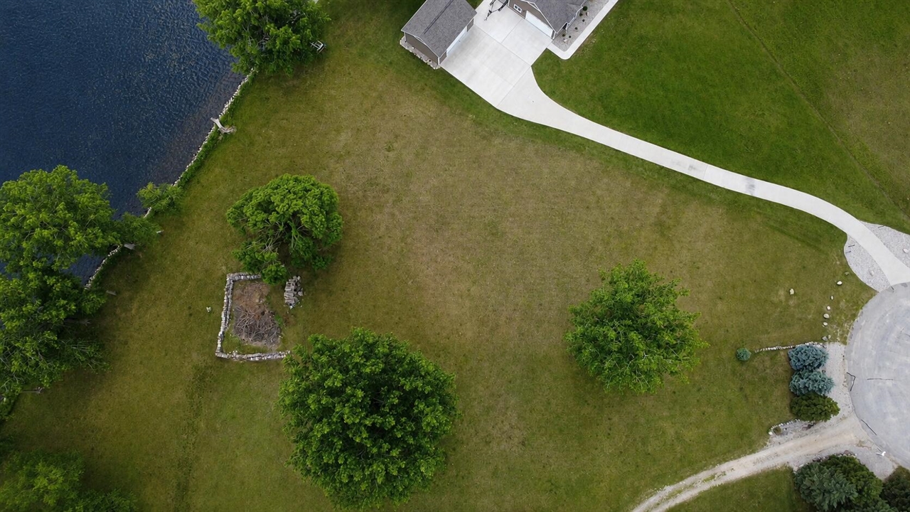 1293 S Queensway Drive Property Photo 1